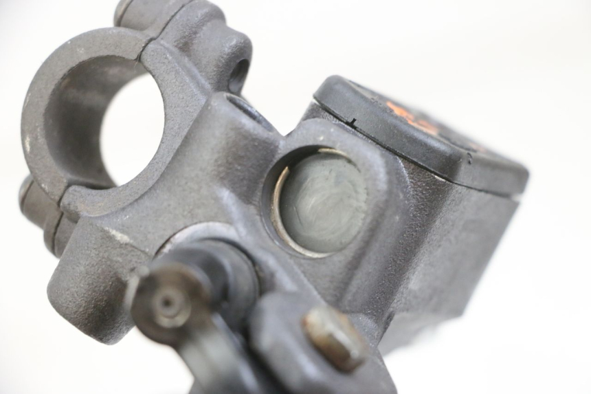 photo de CILINDRO MAESTRO DELANTERO PEUGEOT ELYSEO 125 (1999 - 2004) - Zoom estado de uso