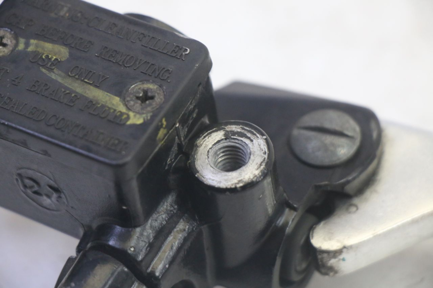 photo de CILINDRO MAESTRO DELANTERO PIAGGIO FLY 4T 50 (2013 - 2017) - Zoom estado de uso