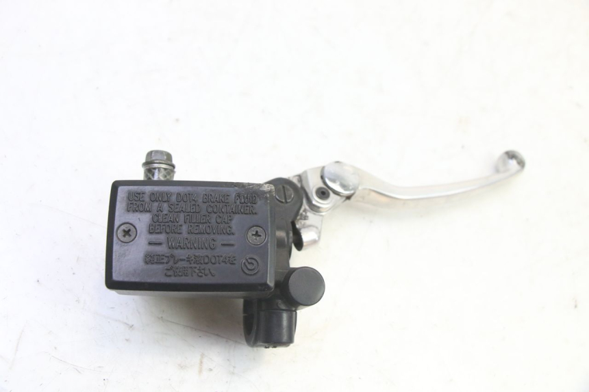 photo de BOMBA FRENO DELANTERO YAMAHA FZ6 FAZER S2 600 (2007 - 2011)
