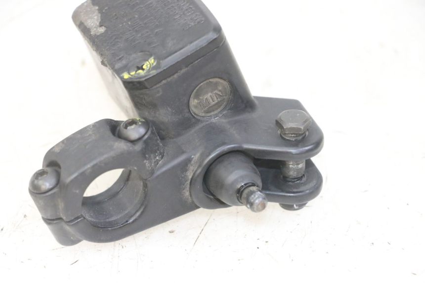 photo de BOMBA FRENO DELANTERO PIAGGIO MP3 LT 300 (2010 - 2016) - Otra perspectiva