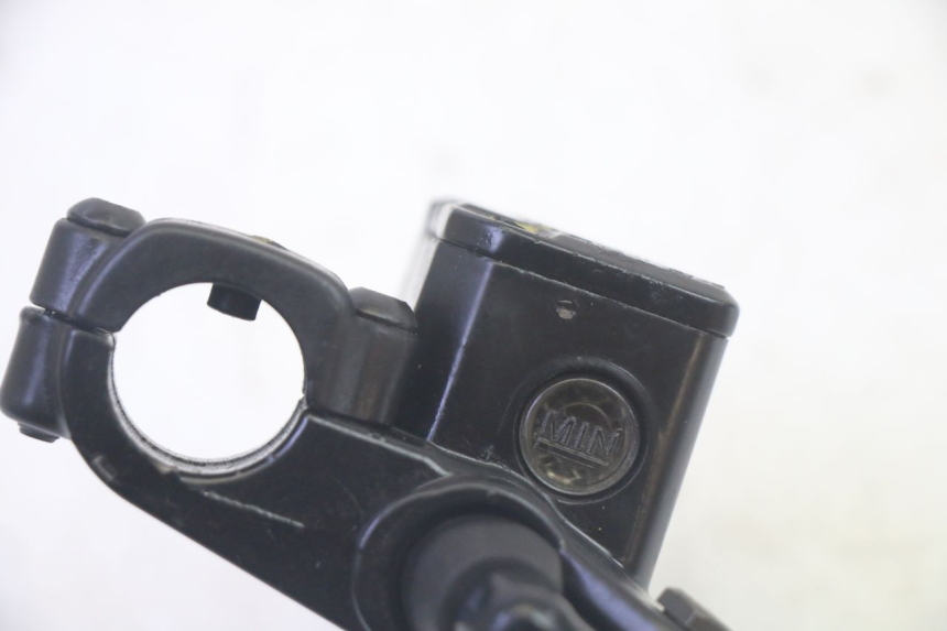 photo de CILINDRO MAESTRO DELANTERO PIAGGIO MP3 LT 400 (2007 - 2012) - Primer plano técnico