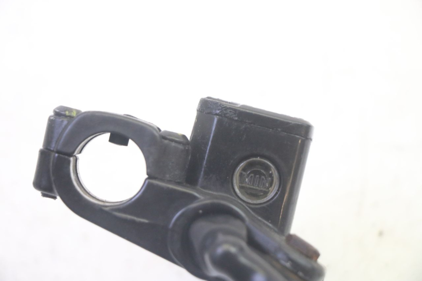 photo de CILINDRO MAESTRO DELANTERO PIAGGIO MP3 RL 250 (2007 - 2010) - Primer plano técnico