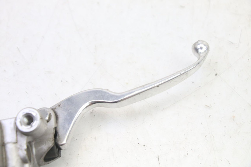 photo de BOMBA FRENO DELANTERO KYMCO LIKE 4T 50 (2019 - 2025) - Otra perspectiva