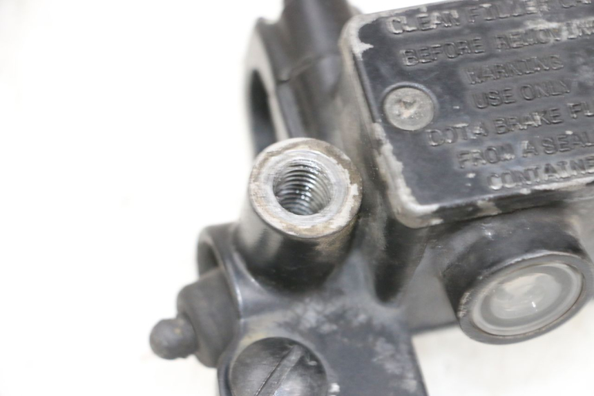 photo de CILINDRO MAESTRO DELANTERO PIAGGIO NEW TYPHOON 50 (2018 - 2021) - Primer plano técnico