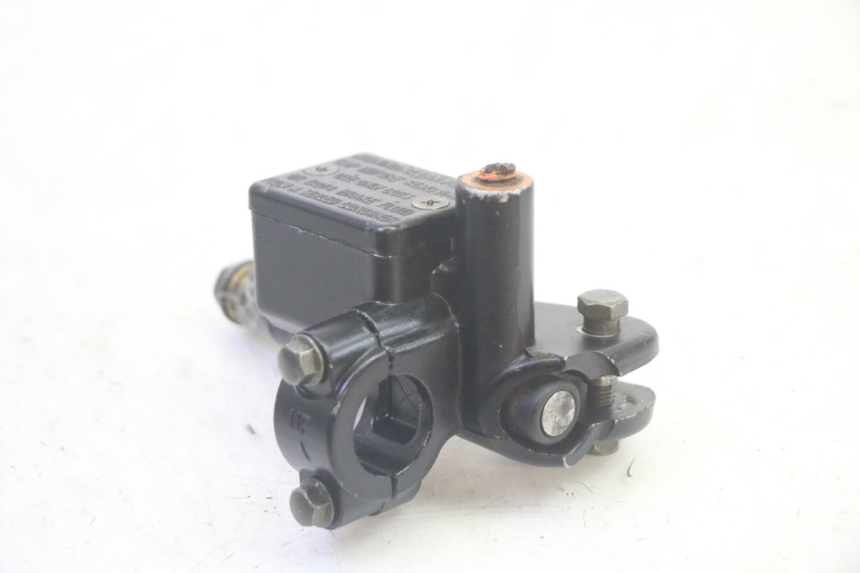 photo de BOMBA FRENO DELANTERO JM MOTORS OLDIES GT 4T 50 (2018 - 2025) - Primer plano técnico