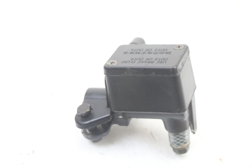 photo de BOMBA FRENO DELANTERO KYMCO PEOPLE S 125 (2000 - 2008)