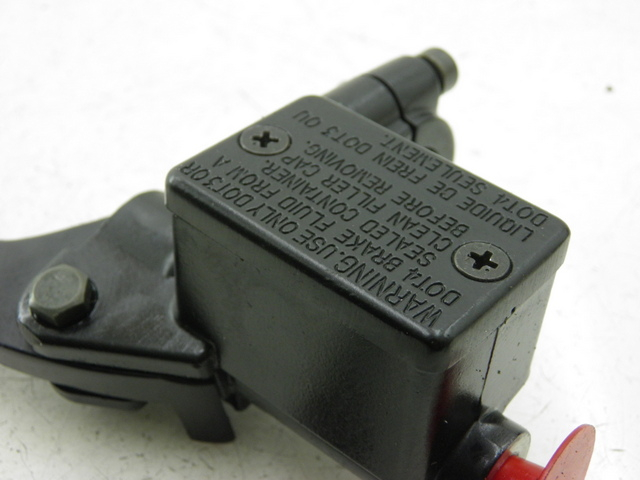 photo de CILINDRO MAESTRO DELANTERO PEUGEOT KISBEE 4T 50 (2010 - 2017)