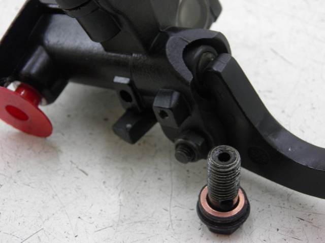 photo de CILINDRO MAESTRO DELANTERO PEUGEOT V-CLIC VCLIC 50 (2007 - 2013)