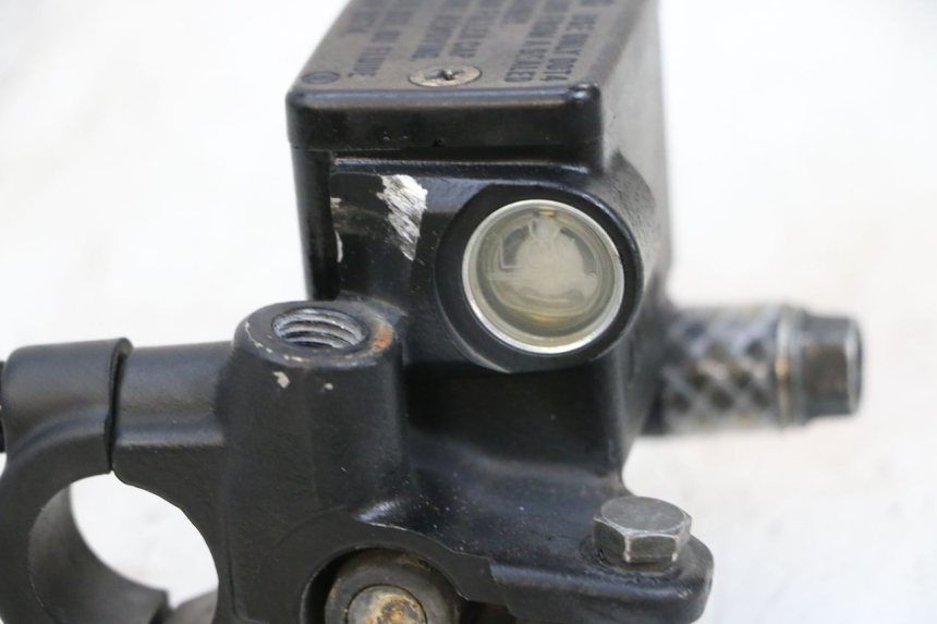 photo de BOMBA FRENO DELANTERO PEUGEOT SATELIS 125 (2013 - 2018) - Zoom estado de uso