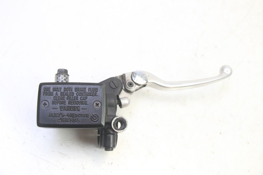 photo de CILINDRO MAESTRO DELANTERO YAMAHA TDM ABS 900 (2002 - 2014)