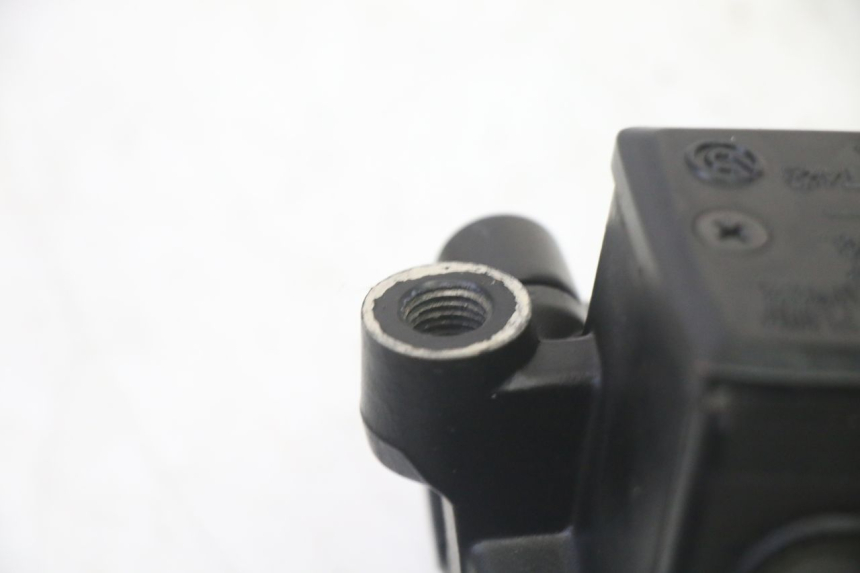photo de CILINDRO MAESTRO DELANTERO YAMAHA TDM ABS 900 (2002 - 2014)