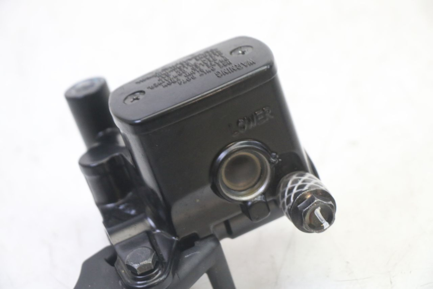 photo de BOMBA FRENO DELANTERO YAMAHA XMAX X-MAX 125 (2021 - 2025)