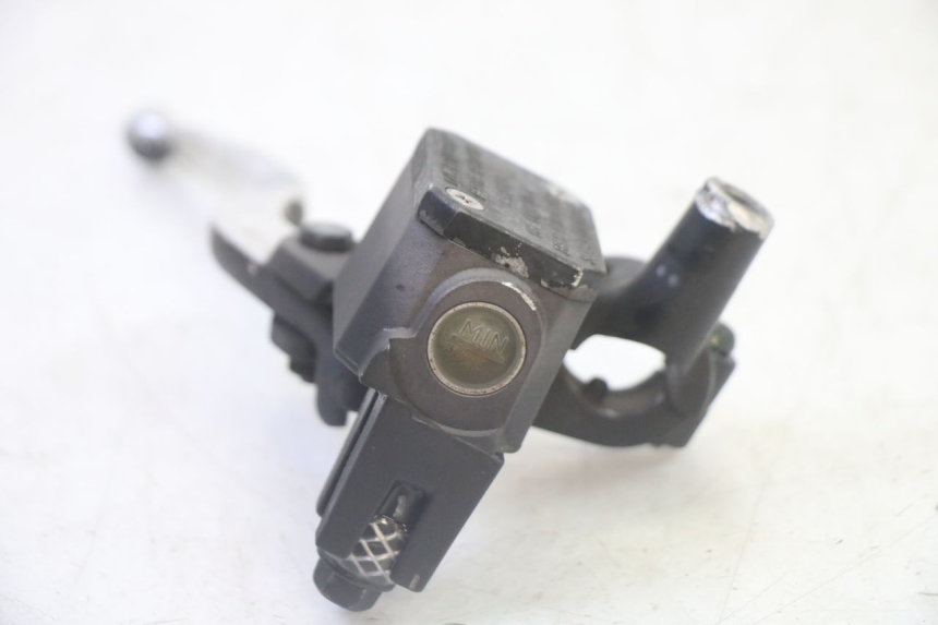 photo de CILINDRO MAESTRO DELANTERO YAMAHA X-MAX XMAX 125 (2010 - 2014)