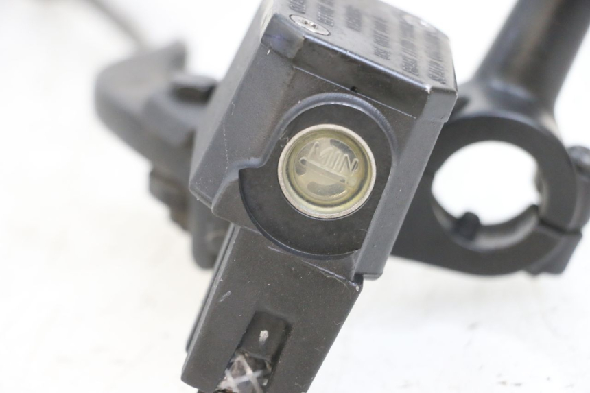 photo de CILINDRO MAESTRO DELANTERO YAMAHA X-MAX XMAX 125 (2010 - 2014)