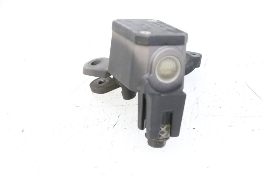 photo de CILINDRO MAESTRO DELANTERO YAMAHA X-MAX XMAX 125 (2010 - 2013) - Vista general del producto