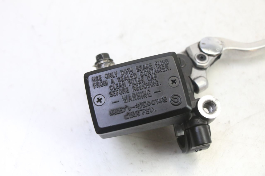 photo de BOMBA FRENO DELANTERO YAMAHA XJ6 ABS 600 (2008 - 2016)