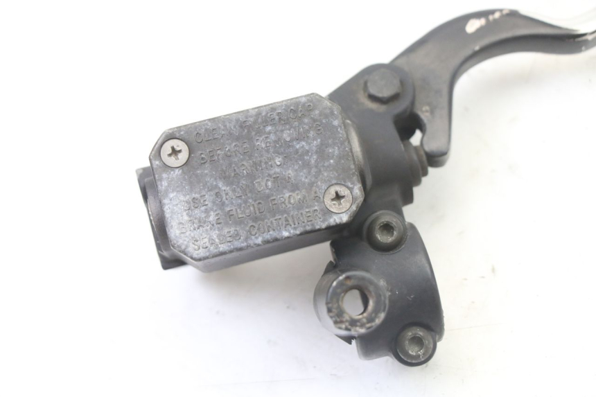 photo de CILINDRO MAESTRO DELANTERO YAMAHA XMAX X-MAX 125 (2006 - 2009)