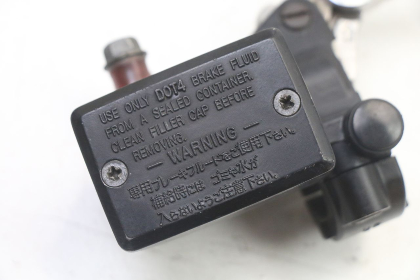 photo de CILINDRO MAESTRO DELANTERO YAMAHA FZS FAZER 600 (2001 - 2003)