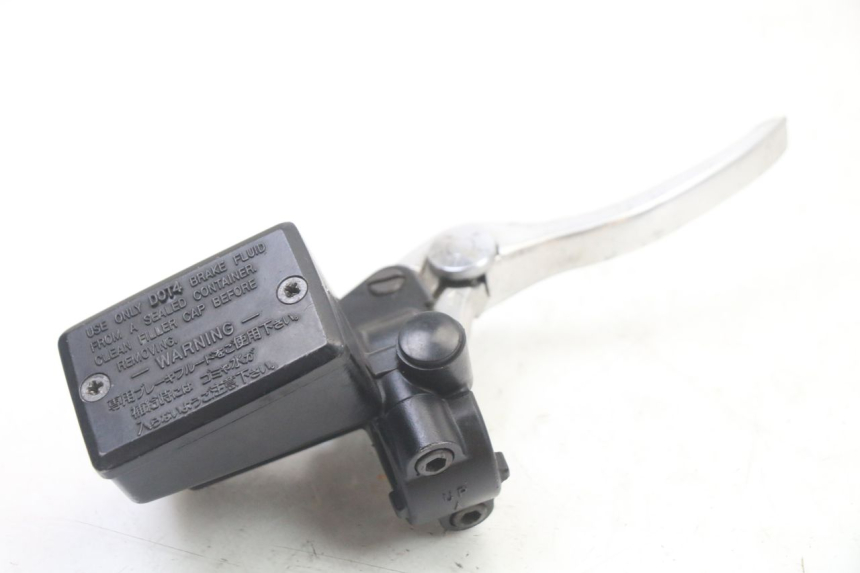 photo de CILINDRO MAESTRO DELANTERO YAMAHA FZS FAZER 600 (2001 - 2003)