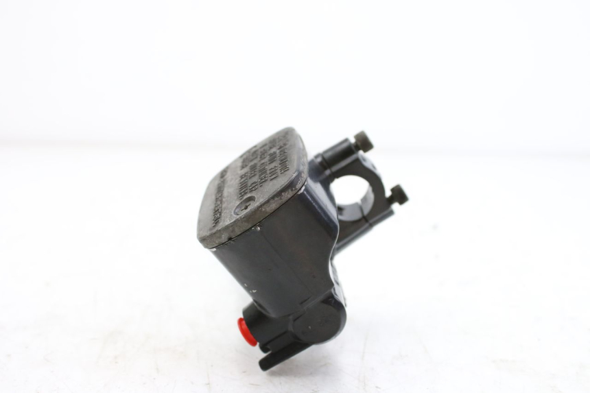 photo de CILINDRO MAESTRO DELANTERO YAMAHA XP T-MAX TMAX ABS 500 (2004 - 2007)