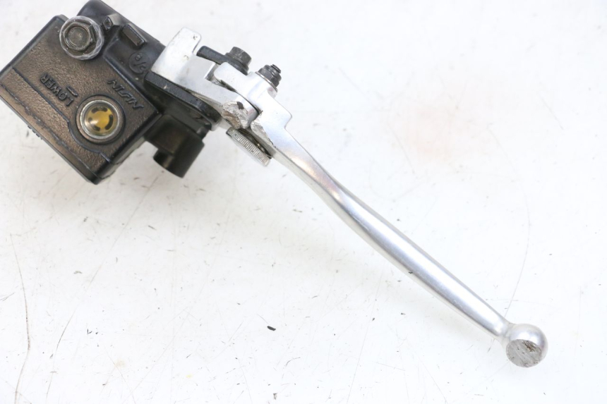 photo de BOMBA FRENO DELANTERO KAWASAKI ZR 7 750 (1999 - 2001) - Detalle de la pieza