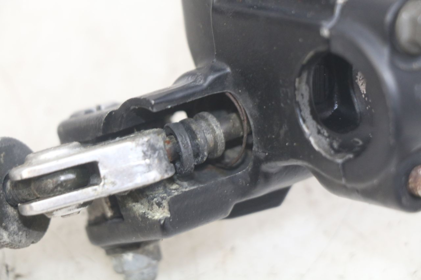photo de CILINDRO MAESTRO DE EMBRAGUE HONDA CBR F SC25 1000 (1989 - 1992)