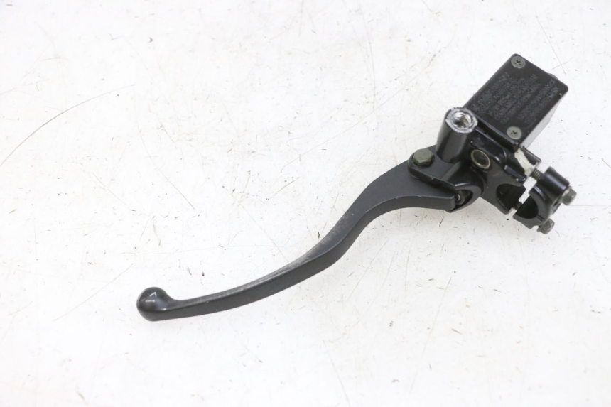 photo de BOMBA FRENO TRASERO EFUN PUSA 1 - Detalles de los puntos de fijación