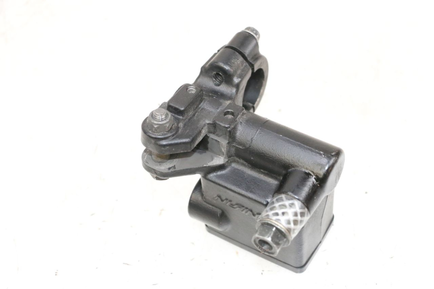 photo de BOMBA FRENO TRASERO PEUGEOT SATELIS 125 (2013 - 2018) - Zoom estado de uso