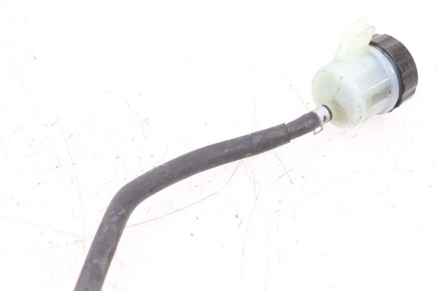 photo de BOMBA FRENO TRASERO YAMAHA TDM ABS 900 (2002 - 2014) - Detalles de los puntos de fijación