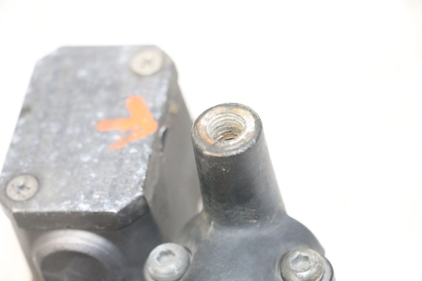 photo de CILINDRO MAESTRO DE FRENO TRASERO YAMAHA XMAX X-MAX 125 (2006 - 2009)