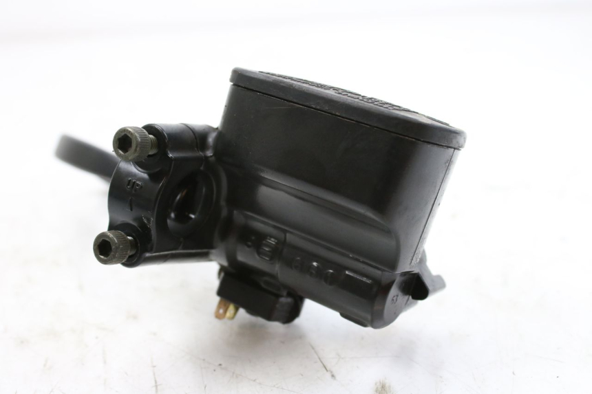 photo de CILINDRO MAESTRO DE FRENO TRASERO YAMAHA XP T-MAX TMAX ABS 500 (2004 - 2007)