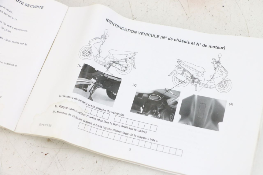 photo de MANUAL DEL USUARIO KYMCO SUPER 8 4T 50 (2021 - 2024)