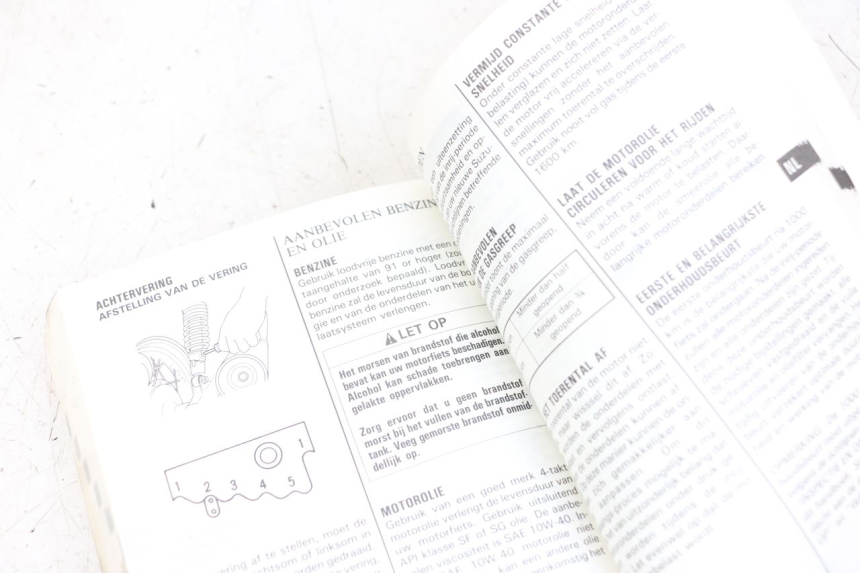 photo de MANUAL DEL USUARIO SUZUKI GZ MARAUDER 125 (1998 - 2004)