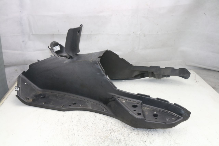 photo de TAPA REPOSAPIES APRILIA ATLANTIC S 125 (2010 - 2013)