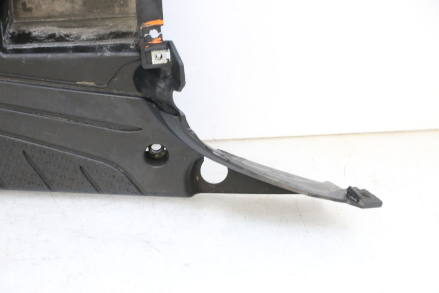 photo de ESTRIBO MBK BOOSTER SPIRIT 50 (2004 - 2017) - Detalle de la pieza