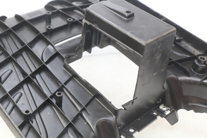 photo de TAPA REPOSAPIES MBK BOOSTER SPIRIT NAKED 50 (2004 - 2017)