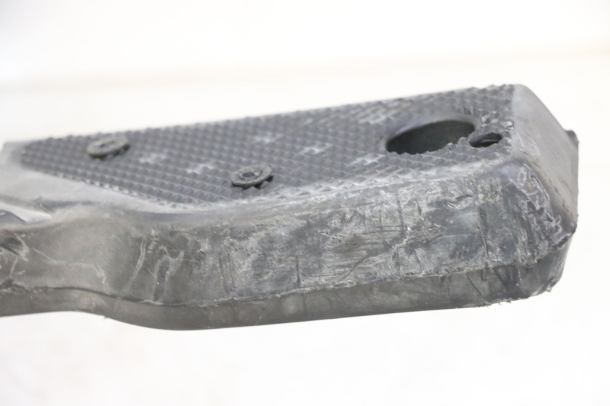 photo de TAPA REPOSAPIES YAMAHA BW'S 100 (1999 - 2002)
