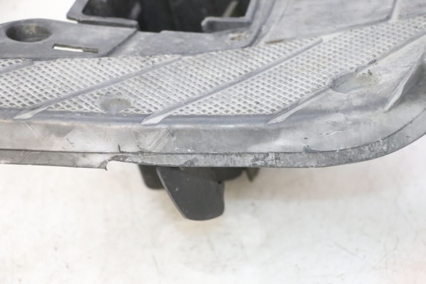 photo de TAPA REPOSAPIES YAMAHA BW'S 100 (1999 - 2002)