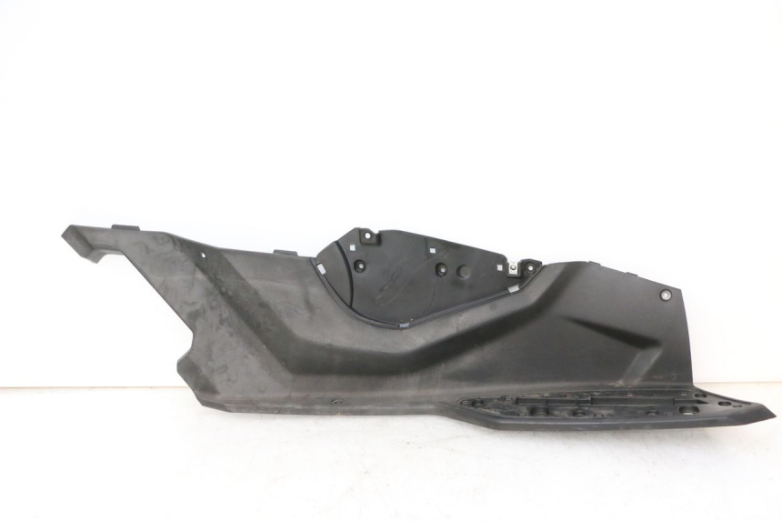 photo de TAPA REPOSAPIES DERECHA QUADRO 4 4D 350 (2015 - 2018)