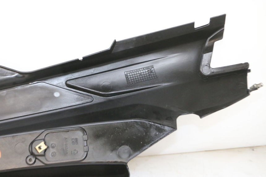 photo de TAPA REPOSAPIES DERECHA ADIVA AD3 300 (2014 - 2020)