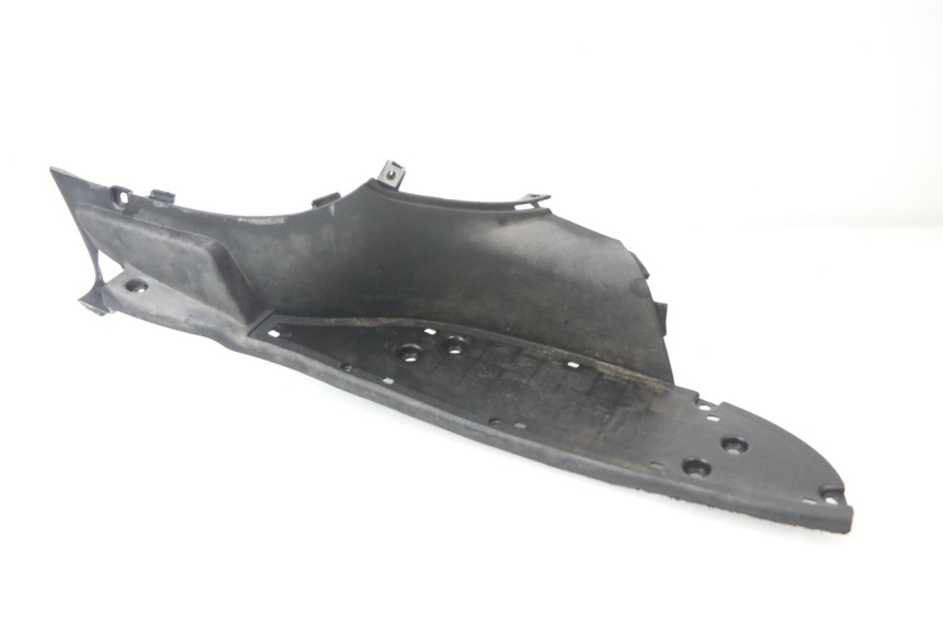 photo de TAPA REPOSAPIES DERECHA APRILIA SCARABEO GT 125 (1999 - 2007)