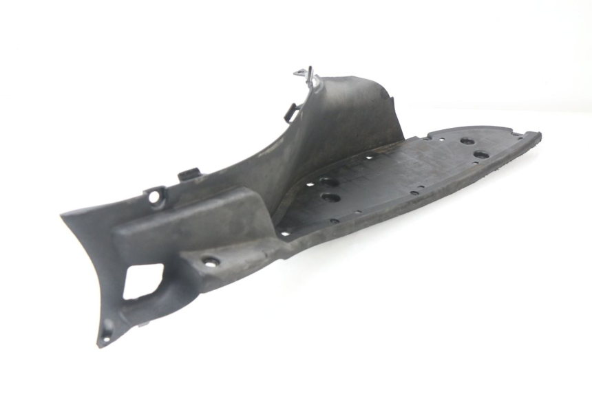 photo de TAPA REPOSAPIES DERECHA APRILIA SCARABEO GT 125 (1999 - 2007)