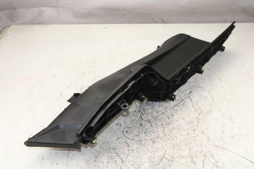 photo de TAPA REPOSAPIES DERECHA KYMCO DINK STREET ABS 125 (2011 - 2018)