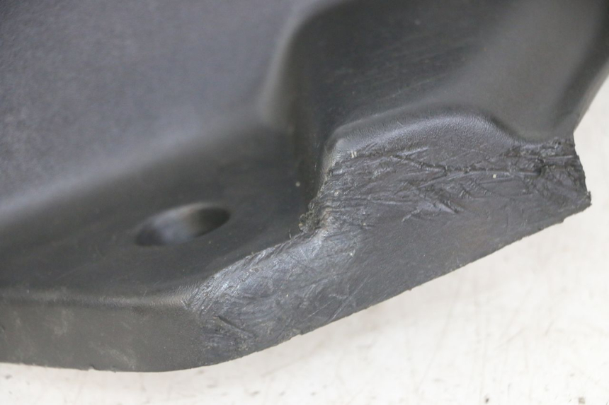 photo de TAPA REPOSAPIES DERECHA PEUGEOT ELYSEO 125 (1999 - 2004)