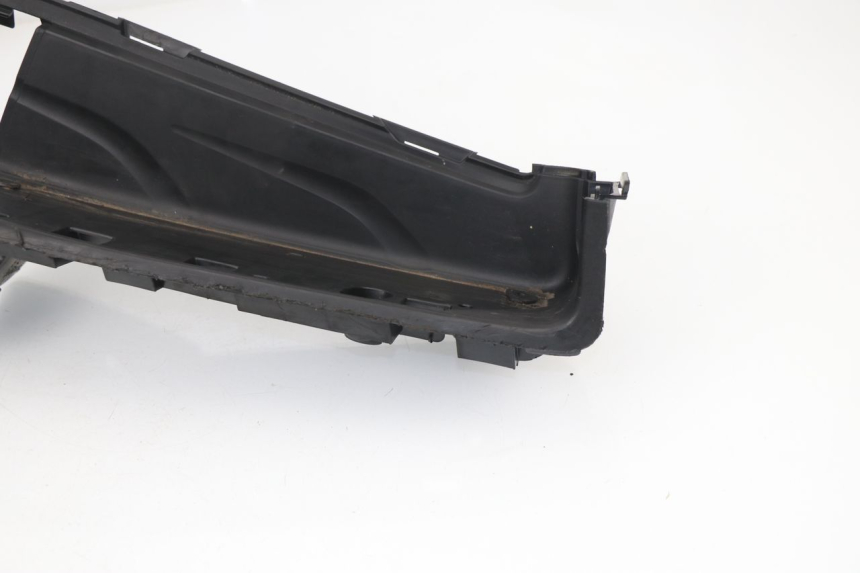 photo de TAPA REPOSAPIES DERECHA HONDA FES S-WING SWING 125 (2007 - 2015)