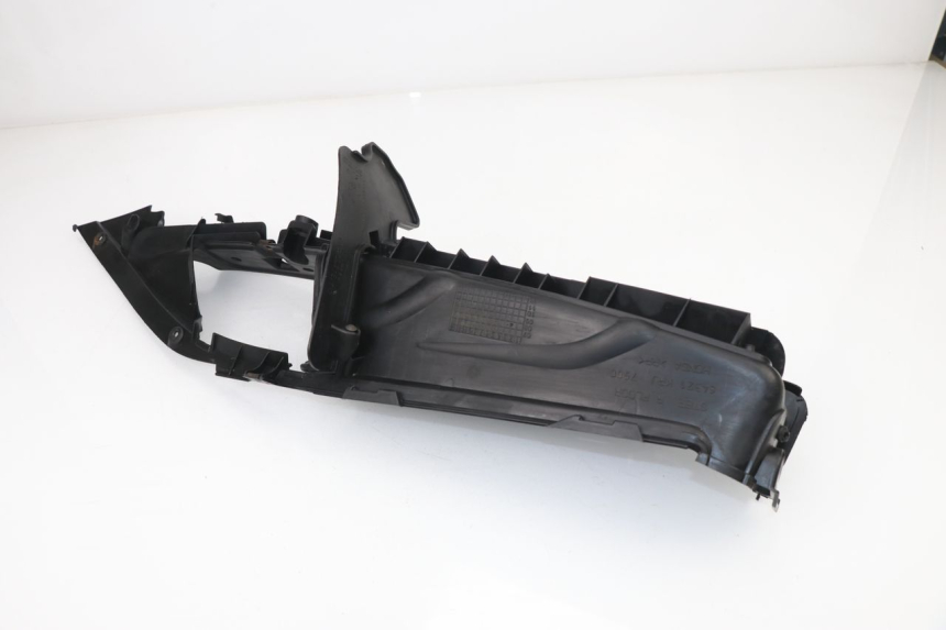 photo de TAPA REPOSAPIES DERECHA HONDA FES S-WING SWING 125 (2007 - 2015)