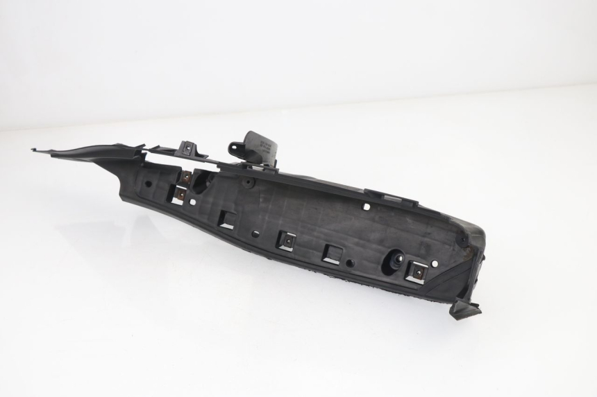 photo de TAPA REPOSAPIES DERECHA HONDA FES S-WING SWING 125 (2007 - 2015)