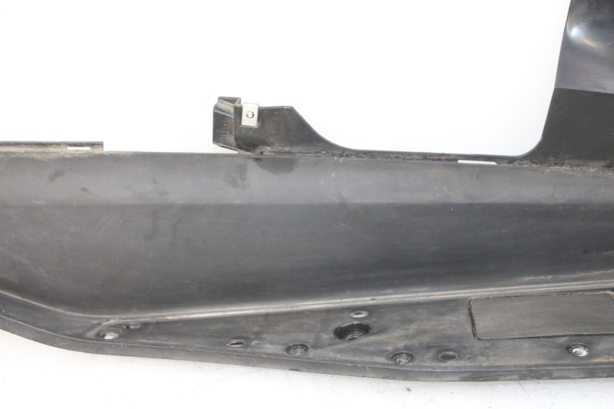 photo de TAPA REPOSAPIES DERECHA HONDA FORZA ABS 300 (2013 - 2019)