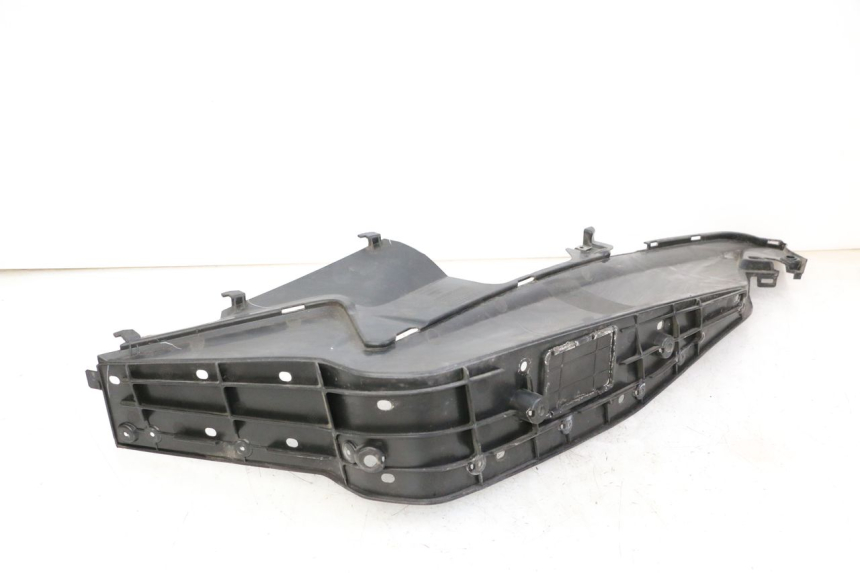 photo de TAPA REPOSAPIES DERECHA HONDA FORZA ABS 300 (2013 - 2019)