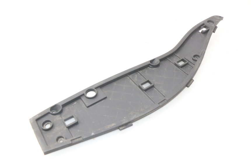 photo de TAPA REPOSAPIES DERECHA GILERA NEXUS 125 (2009 - 2013)